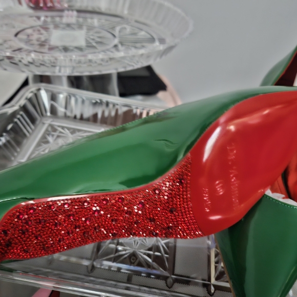 Dr. Ashmon Signature Collection (Red & Crystal Stones Bottom) Style: Green Glitz - Picture 9 of 16